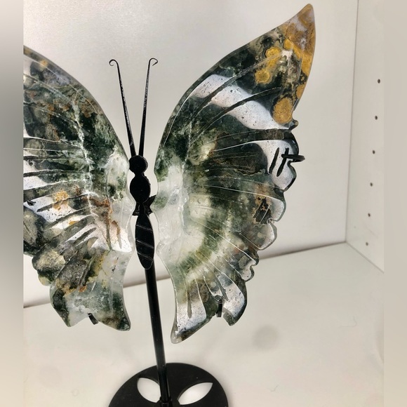 Moss Agate Butterfly (Large) - Picture 7 of 7
